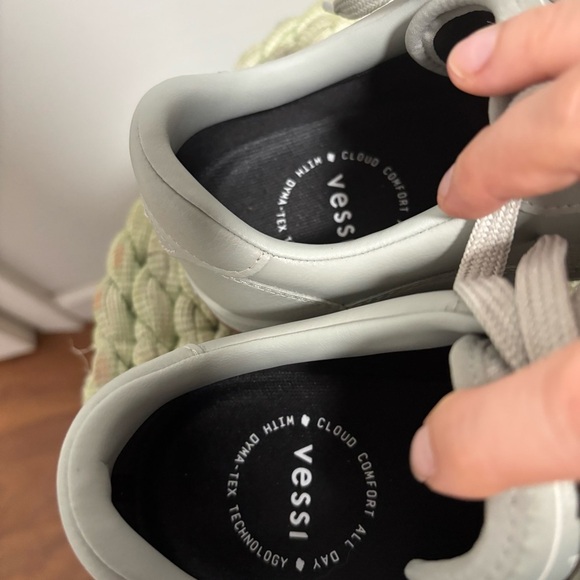 Vessi Courtside Classic Fog Gray Waterproof Lace Up Low Top Sneakers NWOB - Picture 9 of 13